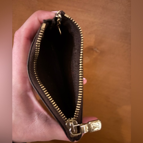 Used LV Keychain Wallet - Picture 3 of 3
